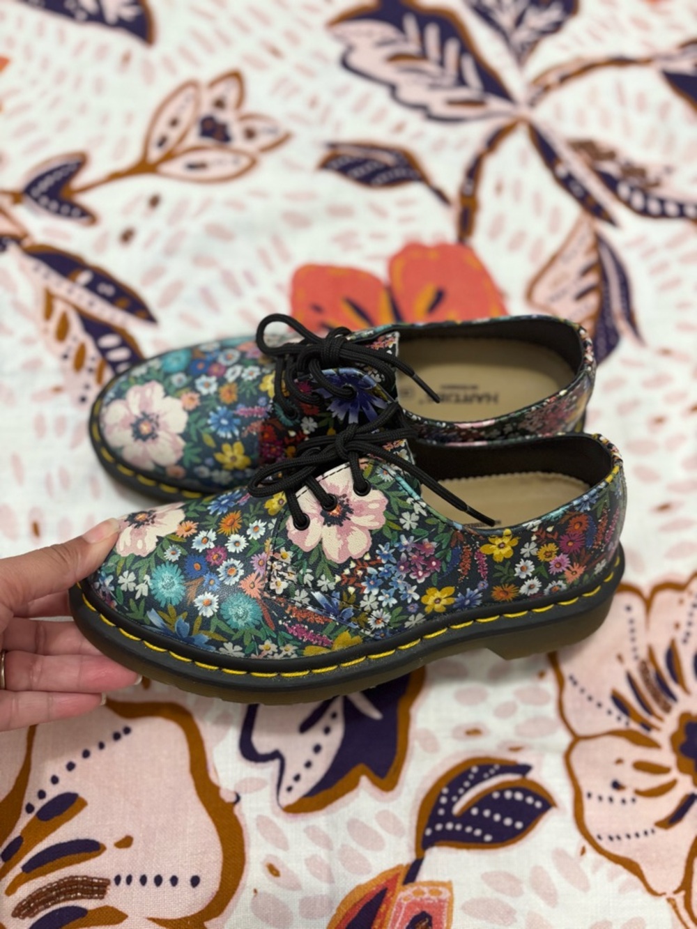 Dr. Martens 1461 Wanderlust Floral Shoes 6/ 37 PRE-OWNED MINOR FLAWS - Picture 2 of 6